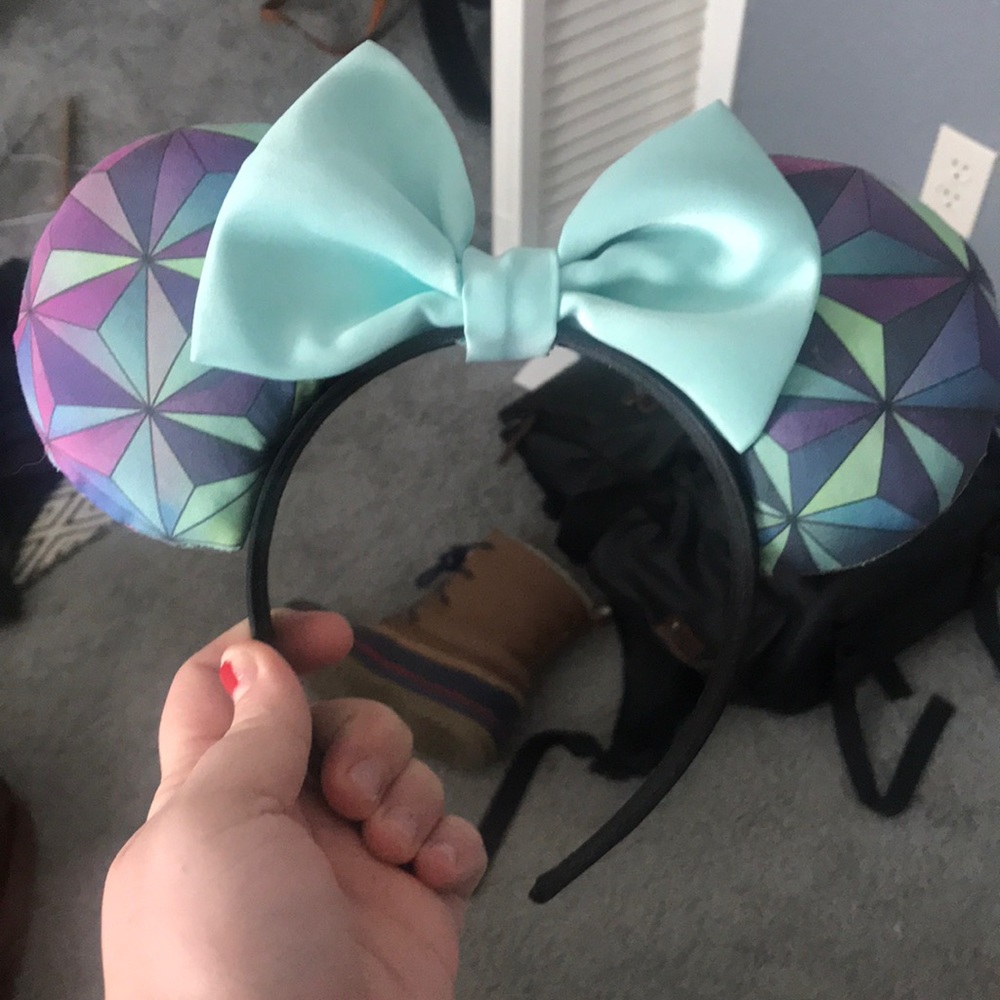 Spaceship earth Minnie ears